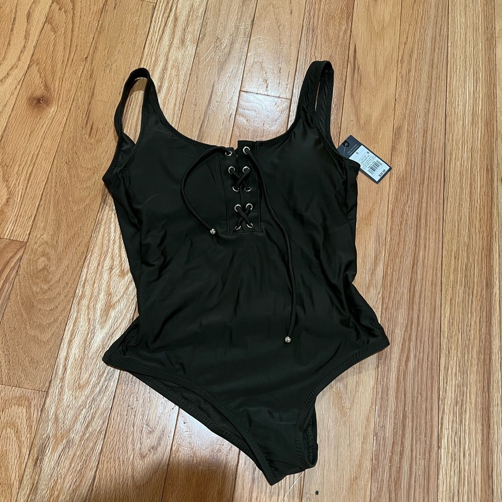 NWT women’s one piece swim suit